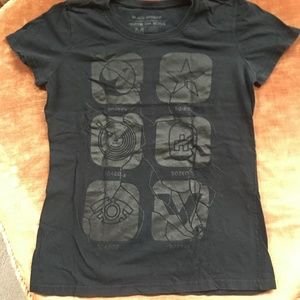 Netflix Black Mirror show t shirt